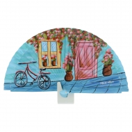 Abanico vintage azul puerta, ventana y bicicleta