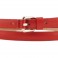 Detalle cinturón piel hebilla plata estrechito rojo